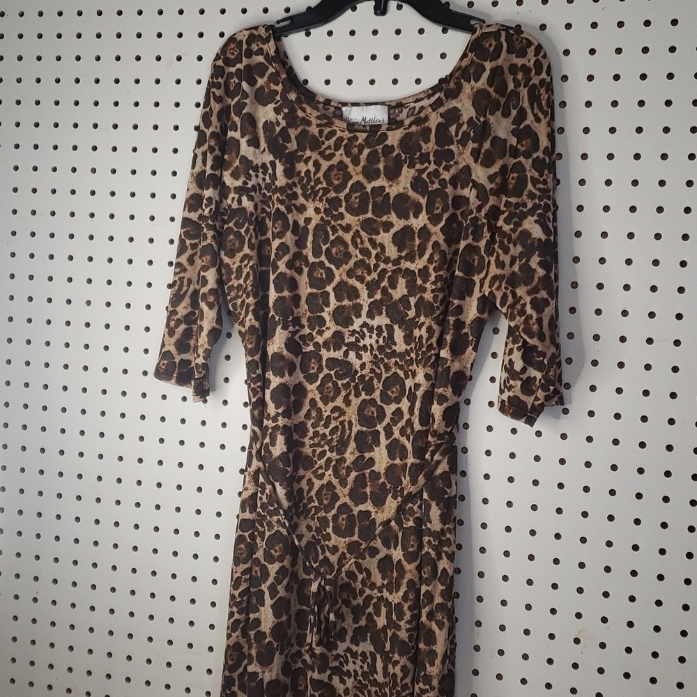 olivia Matthews dress size medium cheetah print great condition